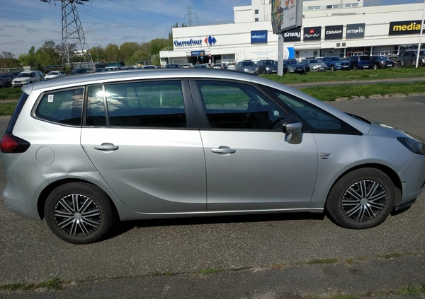 Opel Zafira cena 12500 przebieg: 390000, rok produkcji 2013 z Poznań małe 37